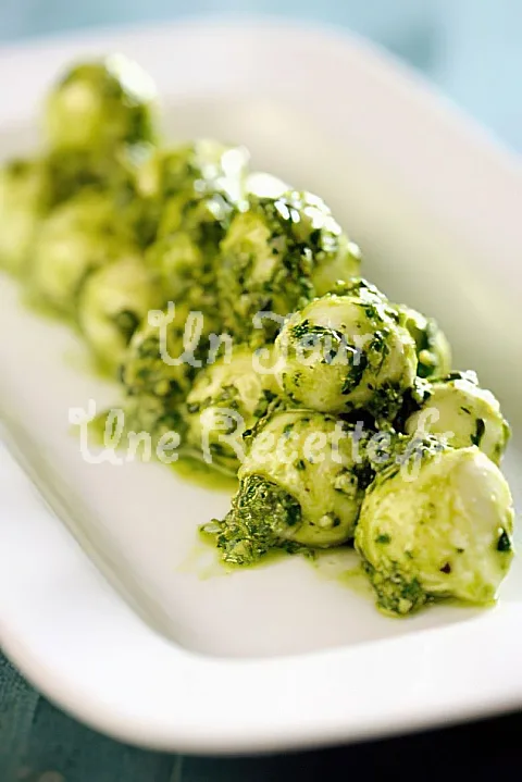 Photo de Billes de mozzarella au pistou