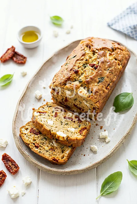 Photo de Cake aux tomates séchées et à la féta