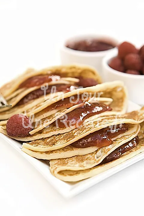 Photo de Crêpes à la confiture de framboise