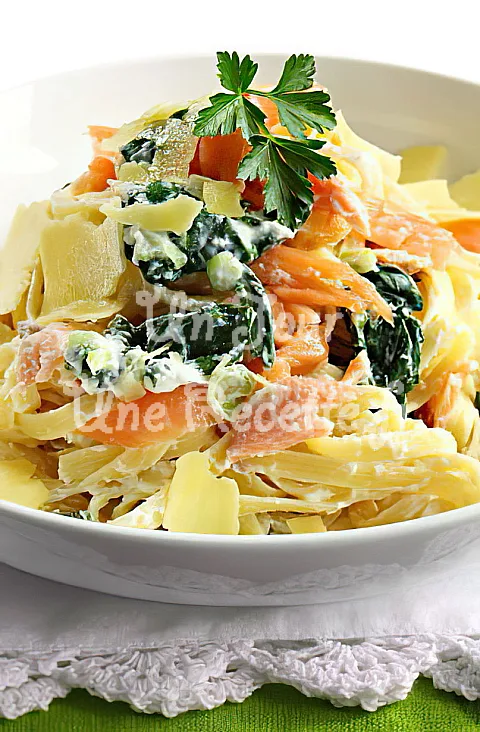 Photo de Pâtes au saumon et aux épinards