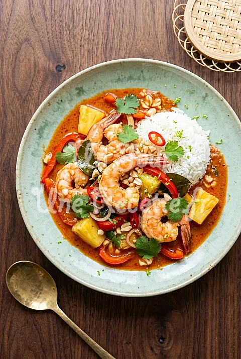 Photo de Curry de grosses crevettes à l'ananas