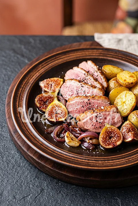 Photo de Magret de canard aux figues