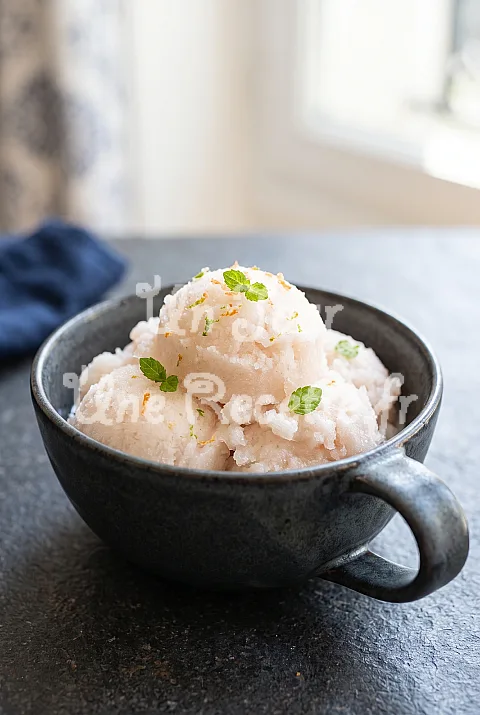 Photo de Sorbet à la pêche blanche sans sorbetière