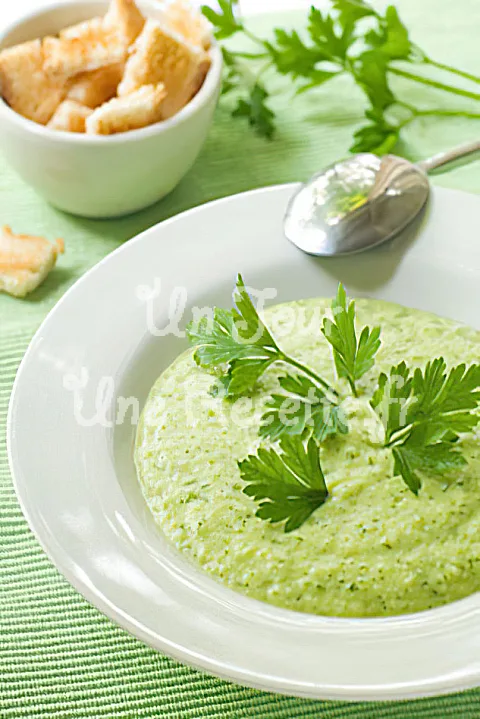 Photo de Soupe de courgettes et vache qui rit