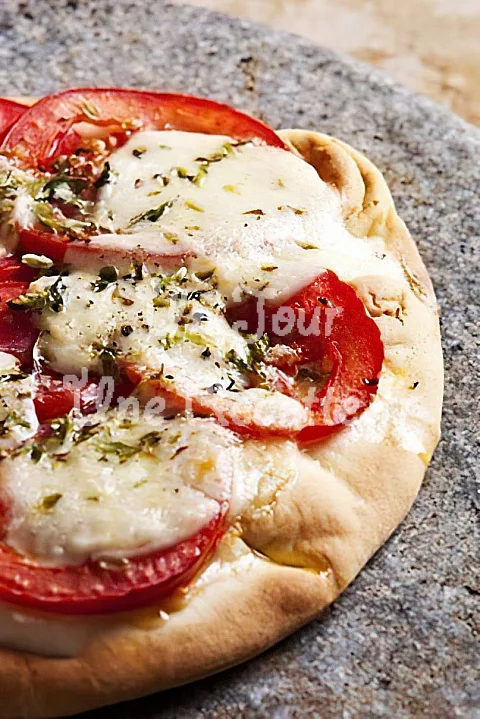 Photo de Tarte facile aux tomates et au comté