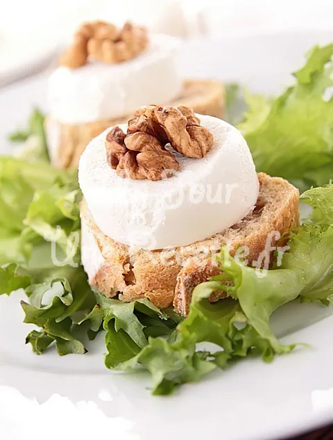 Photo de Tartines au chèvre et noix