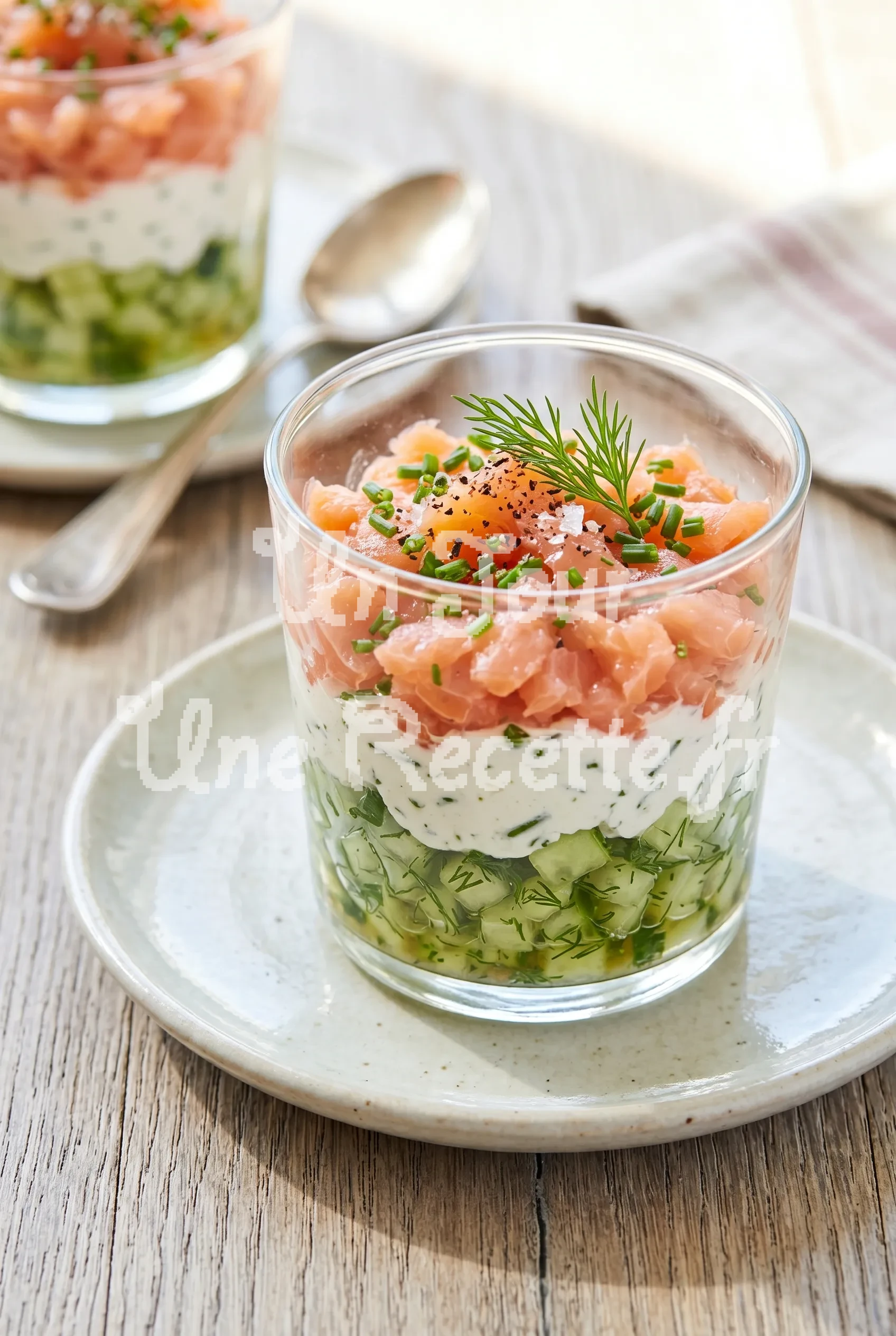 Photo de la recette Verrines saumon chèvre concombre