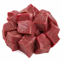 boeuf à bourguignon coupés en gros cubes
