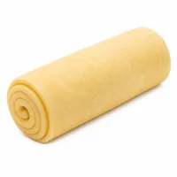 Un pâte brisée en rouleau