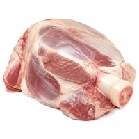 épaule d'agneau coupée en cubes