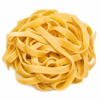 pâtes type tagliatelle ou fetuccine