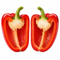 piments rouges coupés en deux