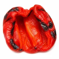 poivrons rouges grillés, épépinés, pelés et coupés en lanières
