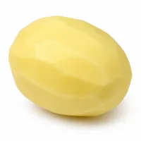 pommes de terre épluchées et coupées en cubes