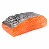 saumon extra frais avec la peau de 300 g chacun